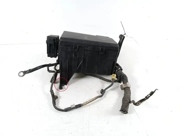 Toyota Land Cruiser (J120) (2002 - 2009) 8274135110 Блок предохранителей — фото 4