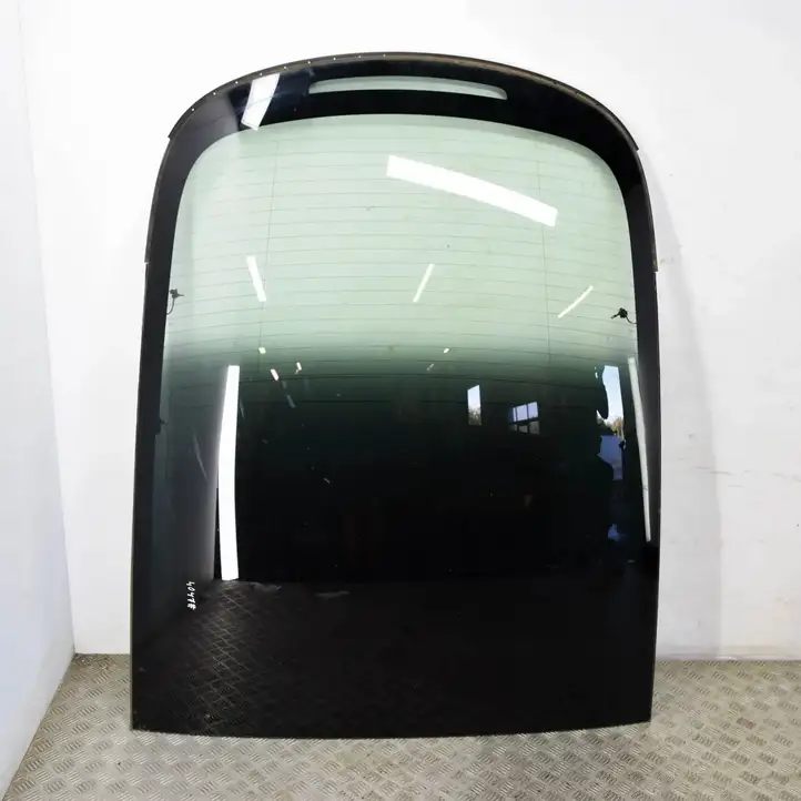 Tesla Model 3 (2017 - 2023) 164764500C Заднее стекло — фото 1