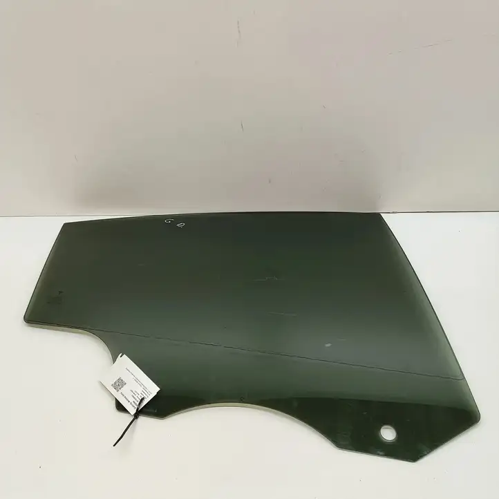 Tesla Model Y (2019 - 2024) 160758500A Стекло задней двери — фото 3