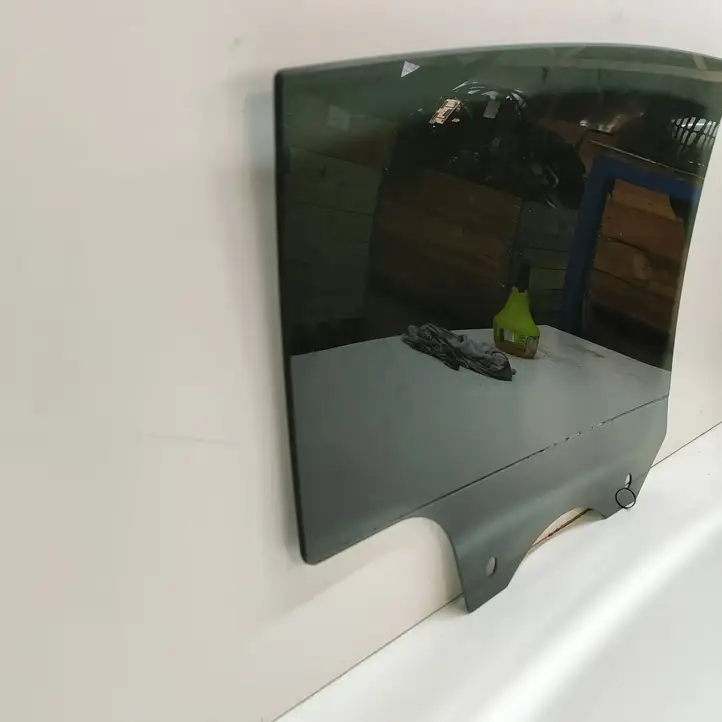 Tesla Model Y (2019 - 2024) 160758400A Стекло задней двери — фото 6