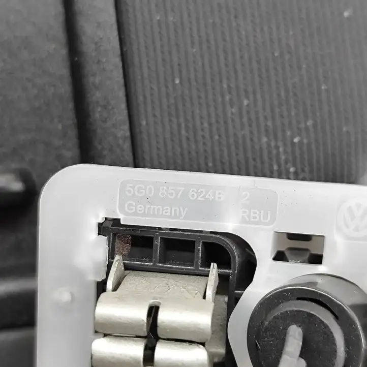 Volkswagen ID.3 (2019 - ) 5G0857624B Солнцезащитный козырек — фото 7