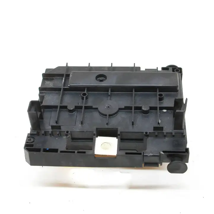 Peugeot 5008 (2009 - 2013) 9675877980 Блок монтирования реле — фото 4
