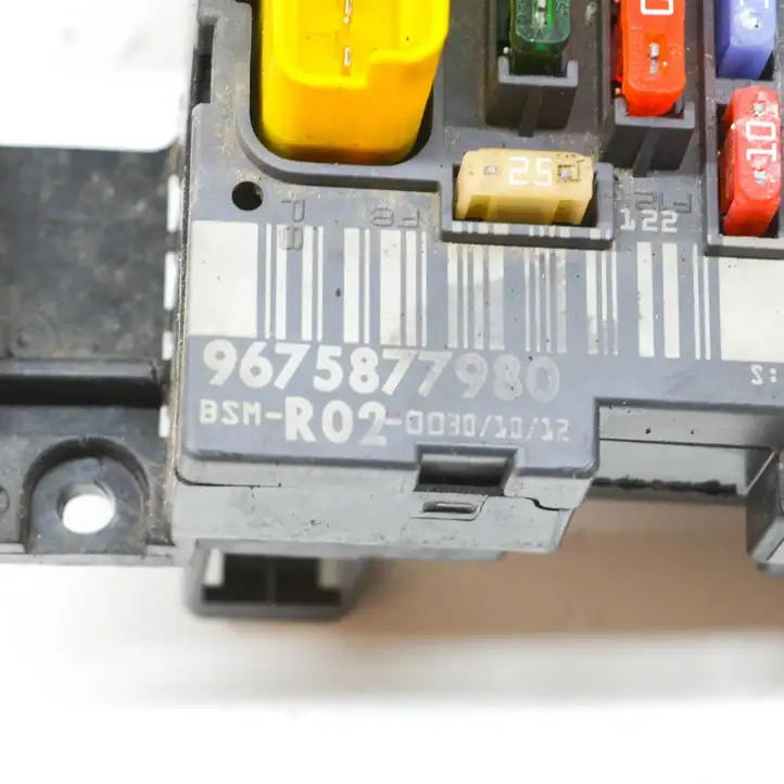 Peugeot 5008 (2009 - 2013) 9675877980 Блок монтирования реле — фото 6