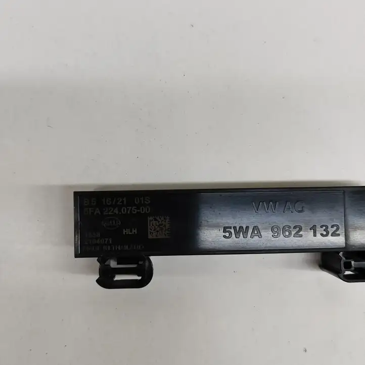 Volkswagen ID.3 (2019 - ) 5FA224075 Антенна бесключевого доступа — фото 7