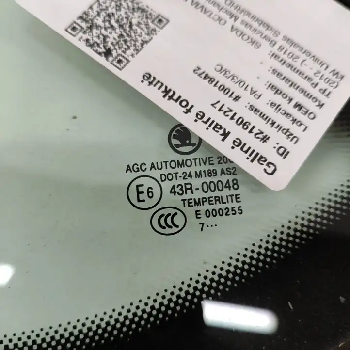 Skoda Octavia Mk3 (5E) (2013 - 2019) 5E9845297R Заднее боковое стекло — фото 5