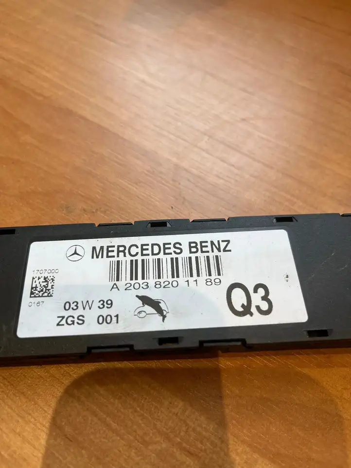 Mercedes-Benz CLK A209,C209 (2002 - 2009) A2038201189 Усилитель звука — фото 2