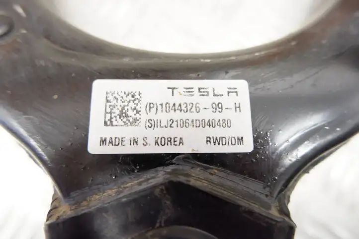 Tesla Model 3 (2017 - 2023) 104432699H U-образный рычаг подвески — фото 7