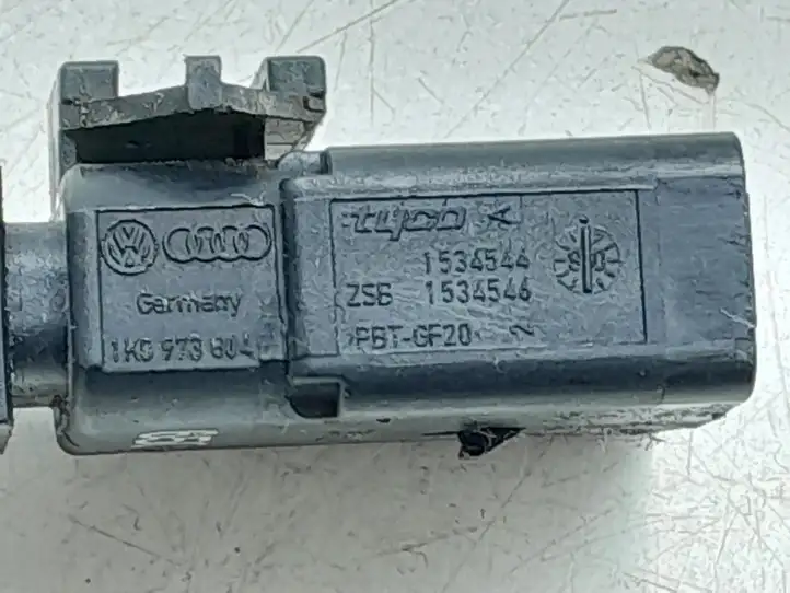 Audi A4 S4 B8 8K (2007 - 2011) 06H90626A Лямбда-зонд — фото 4