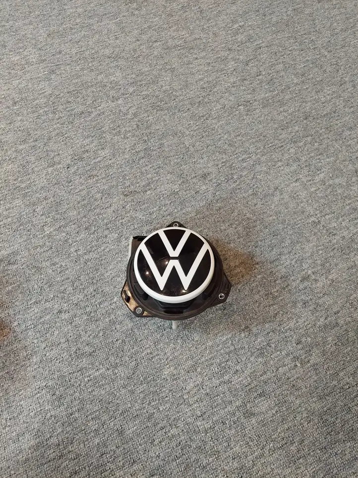 Volkswagen ID.3 (2019 - ) 10A827469R Ручка багажника с камерой — фото 1