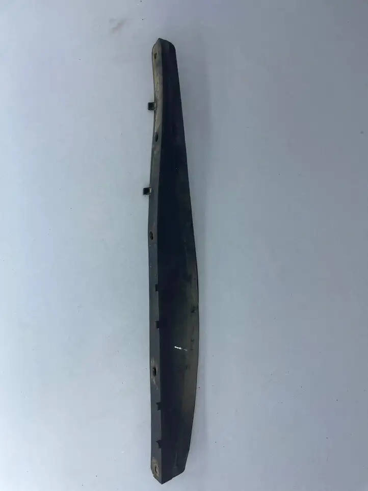 Tesla Model S (2012 - 2016) 600818500D Кронштейн переднего подкрылка — фото 2