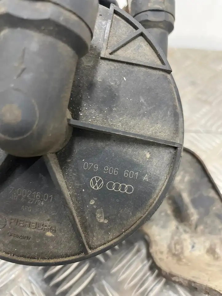 Audi A4 S4 B6 8E 8H (2000 - 2006) 079906601A Насос вторичного воздуха — фото 6
