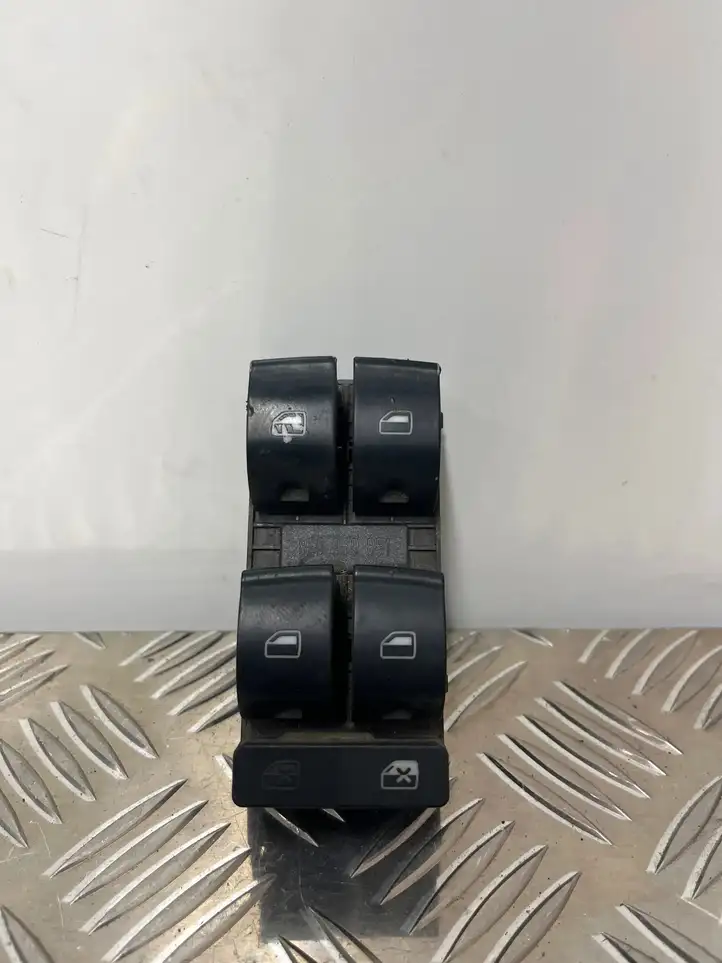 Audi A4 S4 B6 8E 8H (2000 - 2006) 8E0959851 Кнопка стеклоподъемников — фото 1