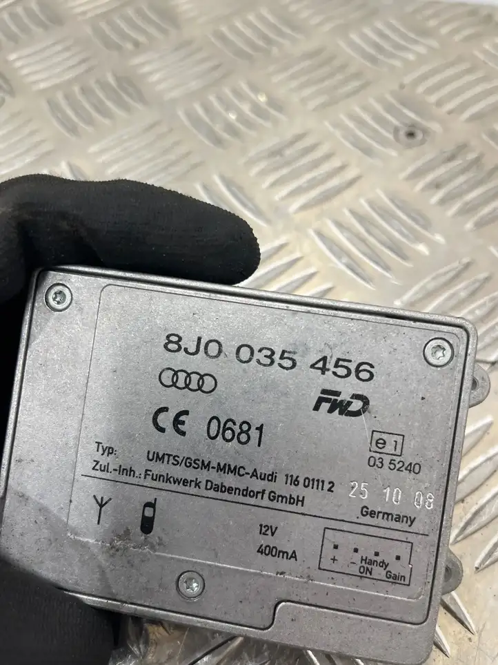 Audi A3/S3 8P (2003 - 2005) 8J0035456 Усилитель антенны — фото 3