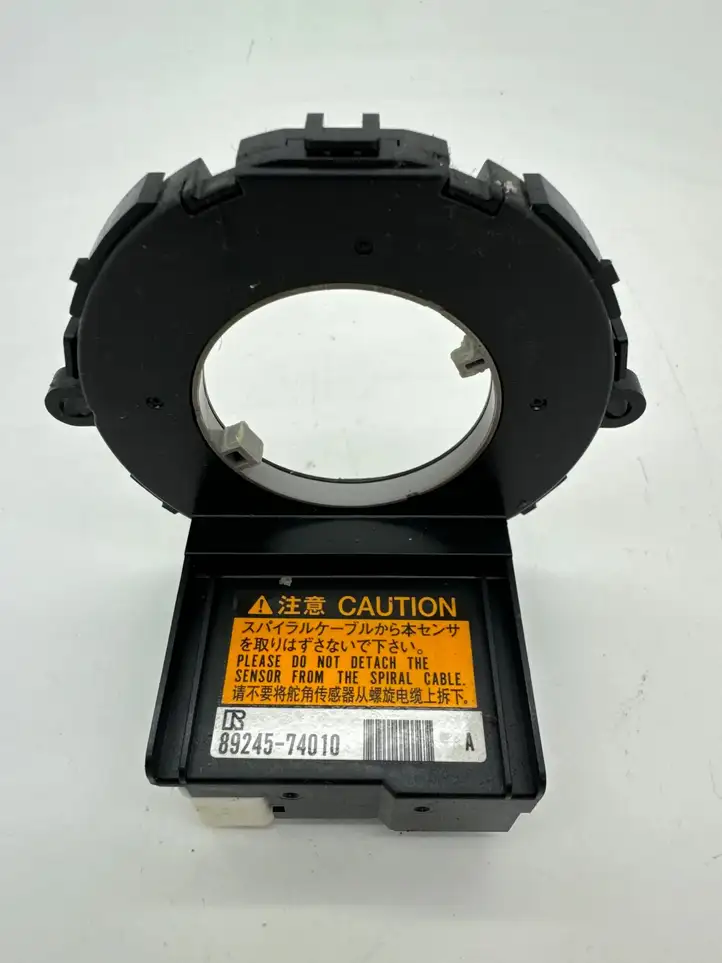 Toyota Prius (XW30) (2009 - 2015) 8924574010 Датчик угла поворота руля — фото 1