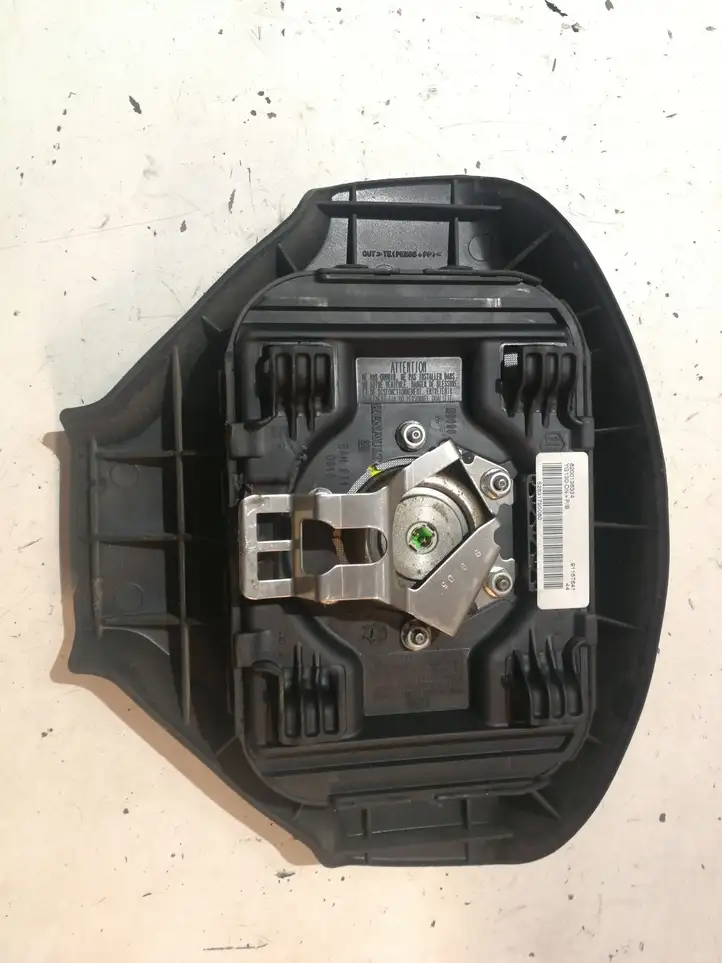 Opel Vivaro (2006 - 2014) 8200136334 Подушка безопасности руля — фото 2
