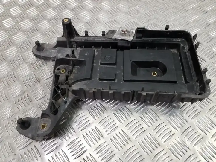 Seat Altea XL (2004 - 2015) 1K0915333 Площадка аккумулятора — фото 3