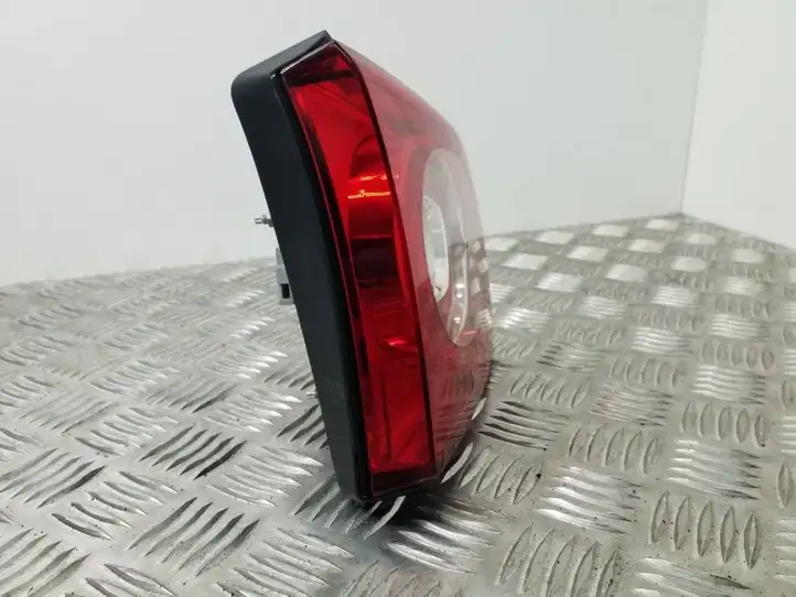 Volkswagen Tiguan (2007 - 2011) 5N0945093C Задний фонарь в крышке багажника — фото 5