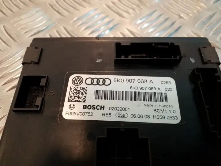Audi A4 S4 B8 8K (2007 - 2011) 8K0907063A Модуль комфорта — фото 3