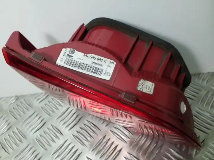 Volkswagen PASSAT B7 (2011 - 2014) 3AE945093K Задний фонарь в крышке багажника — фото 2