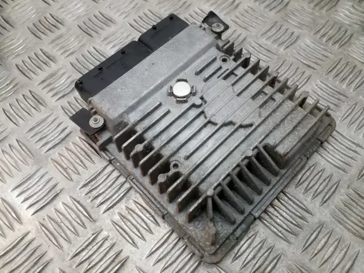 Seat Ibiza IV (6J,6P) (2008 - 2017) 03L906023LE Блок управления двигателем (ECU) — фото 2