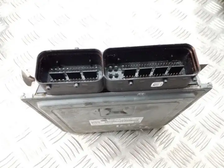 Seat Ibiza IV (6J,6P) (2008 - 2017) 03L906023LE Блок управления двигателем (ECU) — фото 3
