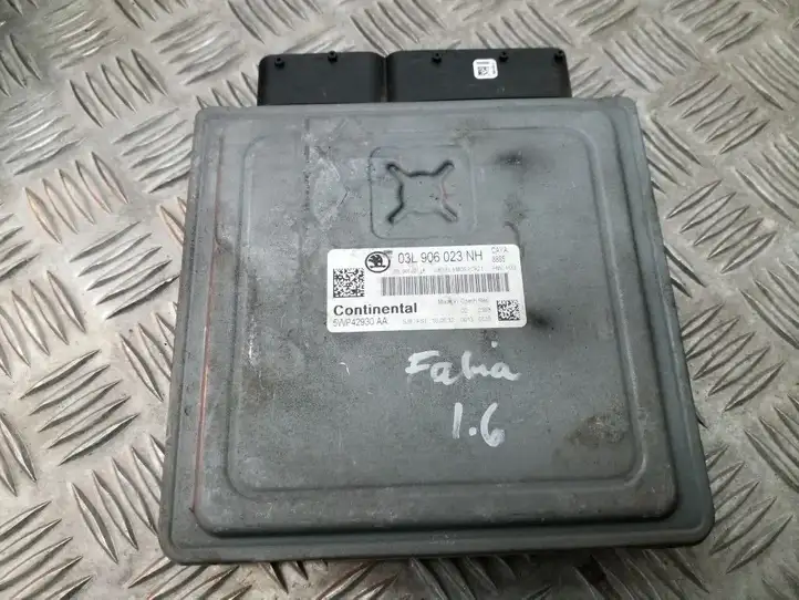 Skoda Fabia Mk2 (5J) (2007 - 2014) 03L906023NH Блок управления двигателем (ECU) — фото 1