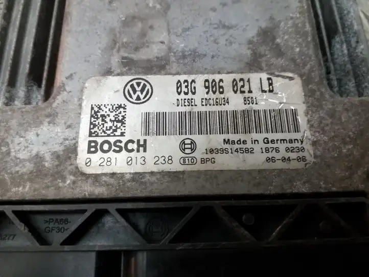 Skoda Octavia Mk2 (1Z) (2004 - 2013) 03G906021LB Блок управления двигателем (ECU) — фото 2