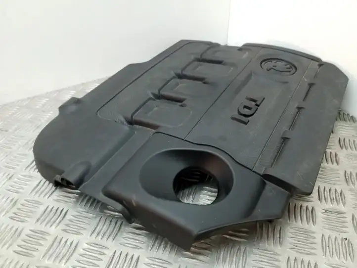 Skoda Octavia Mk3 (5E) (2013 - 2019) 04L103925C Крышка двигателя декоративная — фото 7