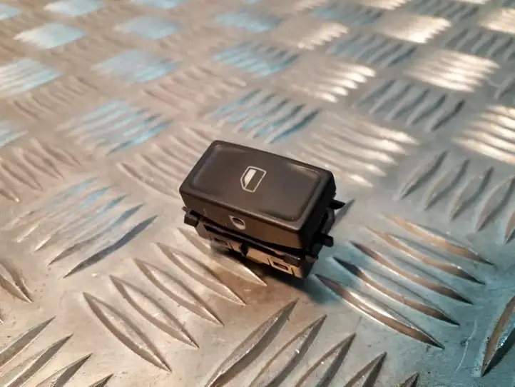 Skoda Octavia Mk3 (5E) (2013 - 2019) 5E0959855 Кнопка стеклоподъемников — фото 1