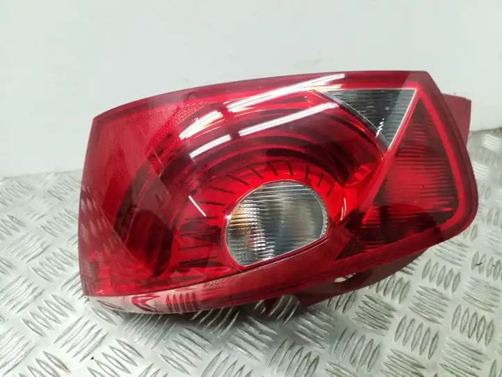 Seat Ibiza IV (6J,6P) (2008 - 2017) 6J494509YC Задний фонарь в кузове — фото 1