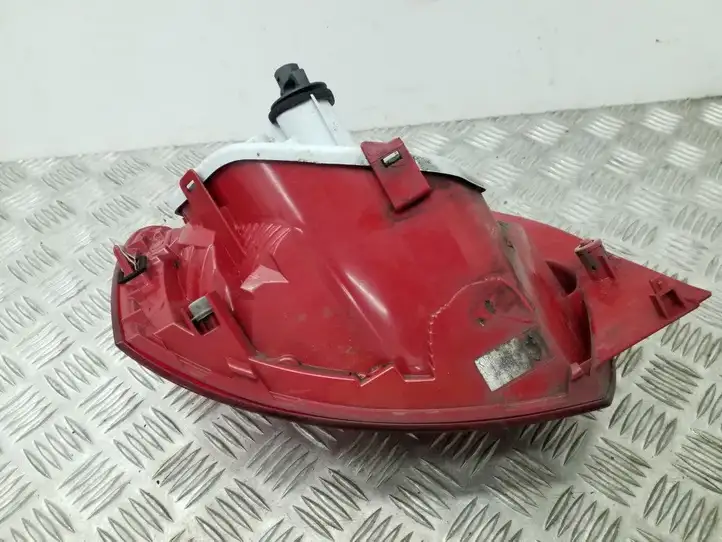 Seat Ibiza IV (6J,6P) (2008 - 2017) 6J494509YC Задний фонарь в кузове — фото 3