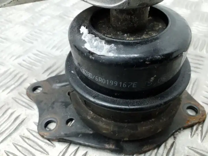 Seat Ibiza IV (6J,6P) (2008 - 2017) 6R0199167E Опора двигателя — фото 3