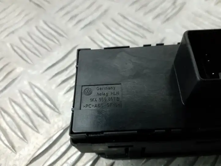 Volkswagen Tiguan (2007 - 2011) 1K4959857B Блок кнопок стеклоподъемников — фото 3