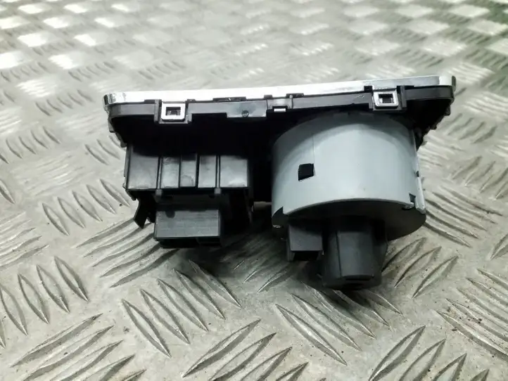 Skoda Superb B6 (3T) (2008 - 2015) 3T0941431B Включатель фонарей — фото 2