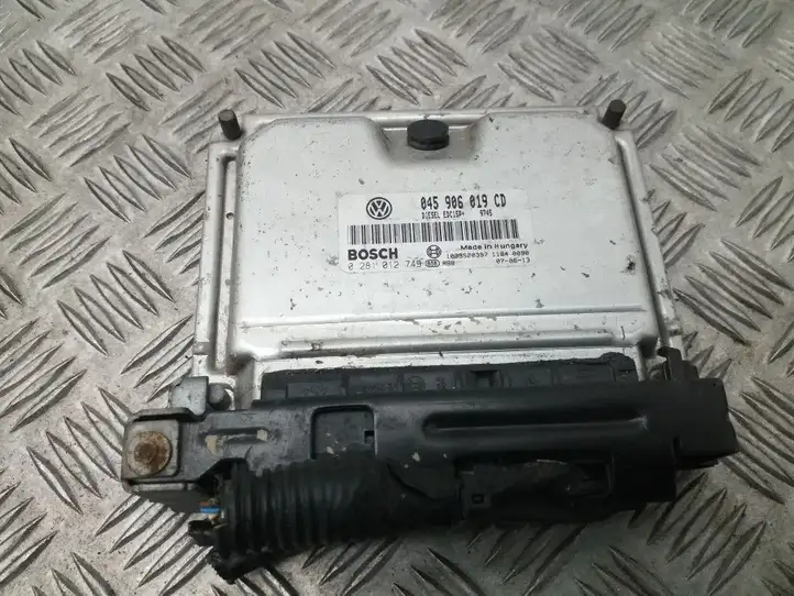 Skoda Fabia Mk2 (5J) (2007 - 2014) 045906019CD Блок управления двигателем (ECU) — фото 1