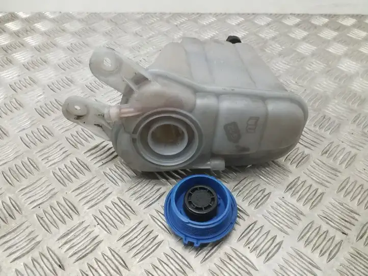 Audi A4 S4 B8 8K (2007 - 2011) 8K0121403H Расширительный бачок — фото 1