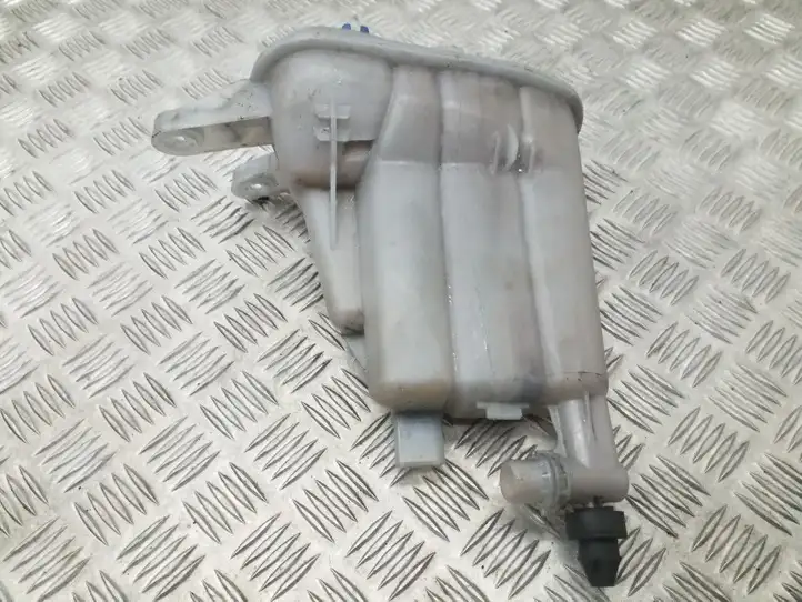 Audi A4 S4 B8 8K (2007 - 2011) 8K0121403H Расширительный бачок — фото 4