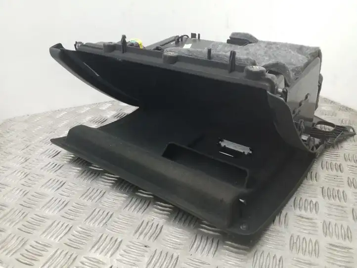 Audi A4 S4 B8 8K (2007 - 2011) 8K2857035B Бардачок в сборе — фото 12