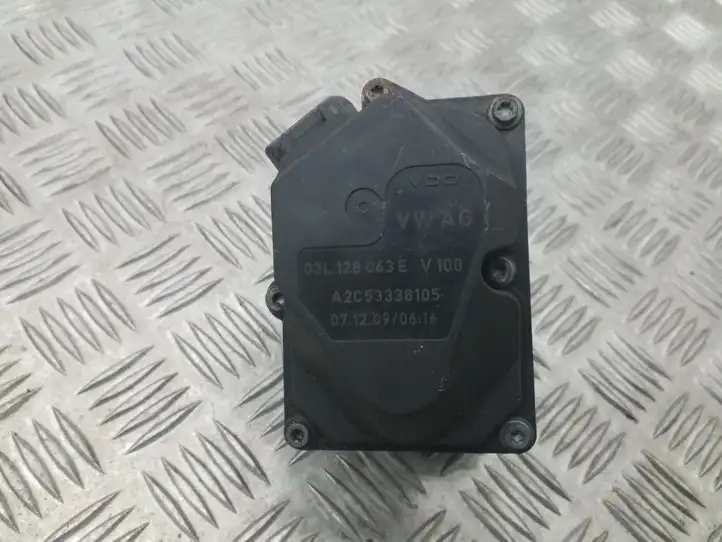 Audi A4 S4 B8 8K (2007 - 2011) 03L128063E Дроссельная заслонка — фото 6