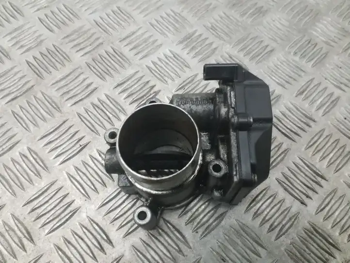 Audi A4 S4 B8 8K (2007 - 2011) 03L128063E Дроссельная заслонка — фото 2
