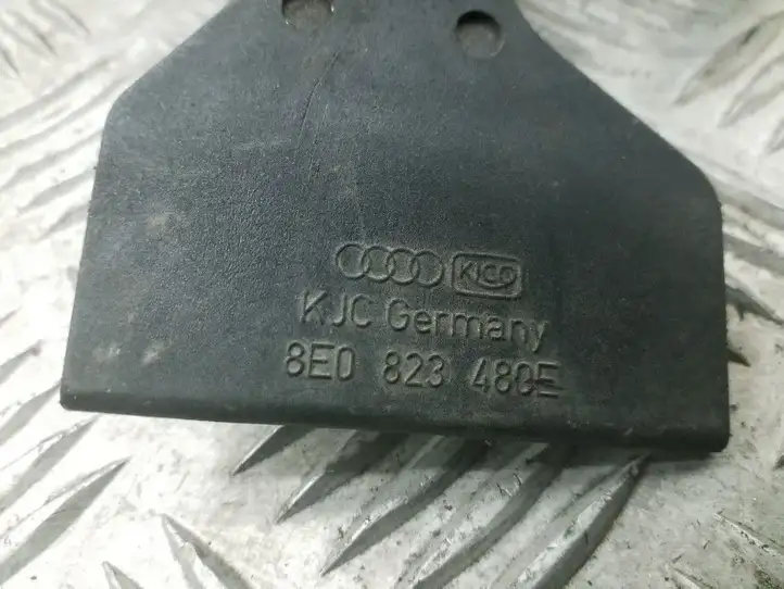 Audi A4 S4 B6 8E 8H (2000 - 2006) 8E0823480E Кронштейн замка капота — фото 3
