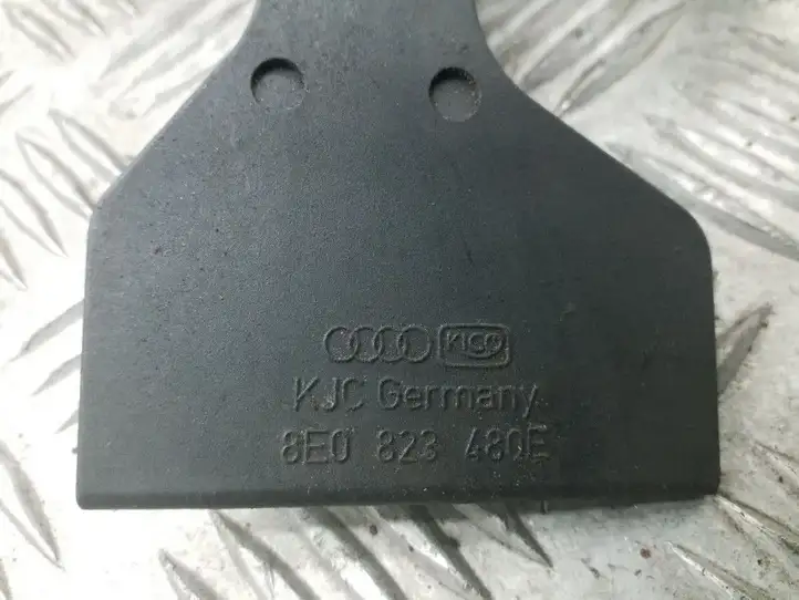 Audi A4 S4 B6 8E 8H (2000 - 2006) 8E0823480E Кронштейн замка капота — фото 3
