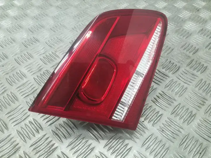 Volkswagen PASSAT B7 (2011 - 2014) 3AE945093E Задний фонарь в крышке багажника — фото 1