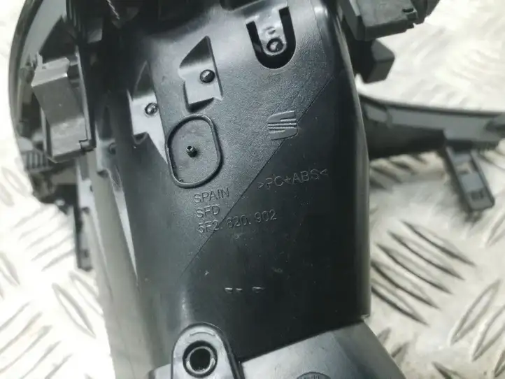 Seat Leon (5F) (2012 - 2019) 5F2820902 Боковой воздушный дефлектор — фото 4