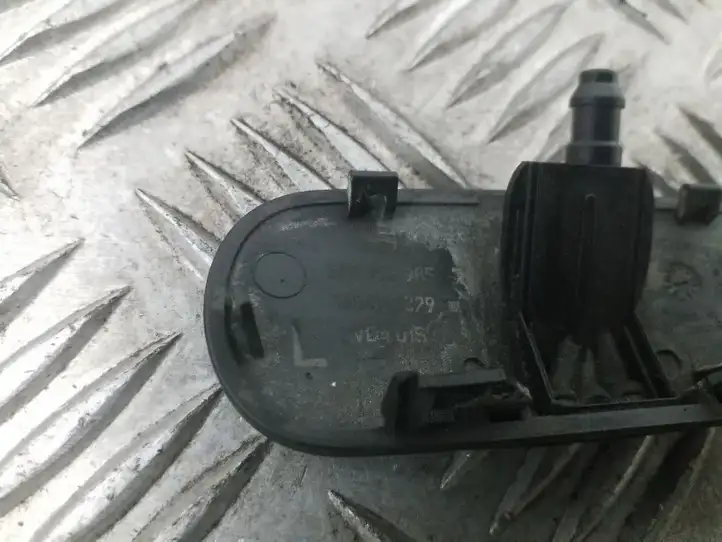 Seat Leon (5F) (2012 - 2019) 5F0955985 Форсунка омывателя лобового стекла — фото 4
