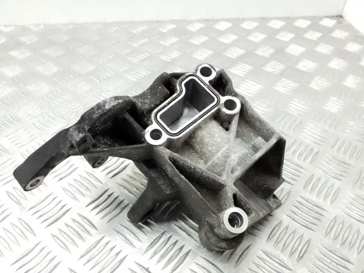 Audi A4 S4 B8 8K (2007 - 2011) 059145169AH Кронштейн насоса ГУР — фото 4