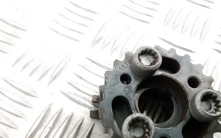 Seat Altea (2009 - 2015) 03L130111E Шкив топливного насоса — фото 4