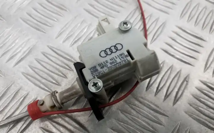Audi A6 S6 C6 4F (2008 - 2011) 4F0862153B Замок крышки топливного бака — фото 2