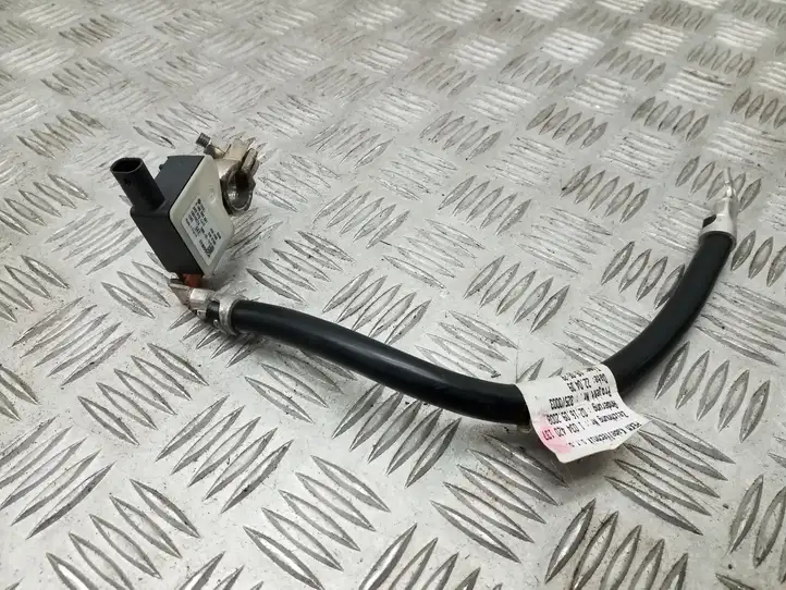 Audi A4 S4 B8 8K (2007 - 2011) 8K0915131E Минусовой провод аккумулятора — фото 1