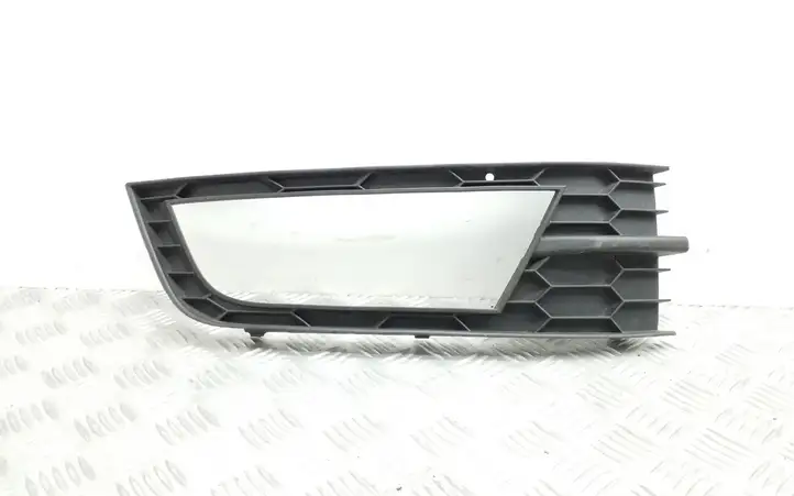 Skoda Octavia Mk3 (5E) (2013 - 2019) 5E0807682 Решетка противотуманной фары — фото 1